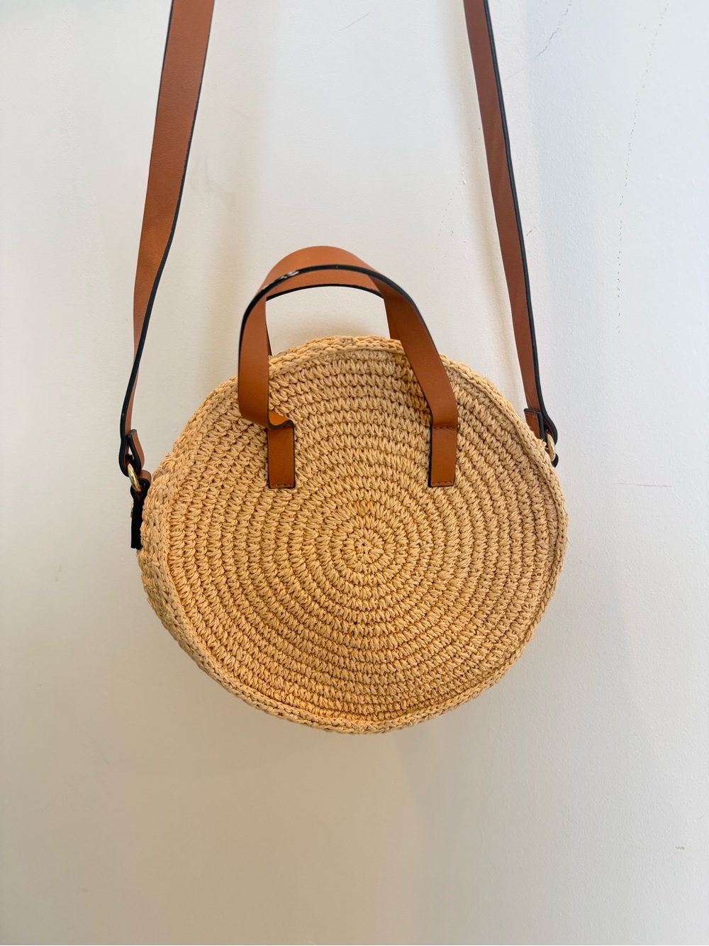 Round Straw Crossbody Bag in Brown & Beige